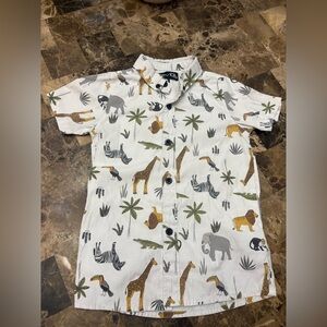 4-30$ Vamos Animal Print button down shirt 3 years